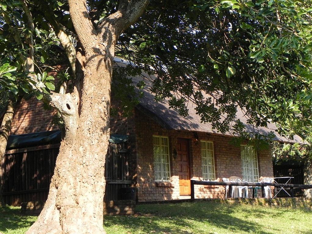 Kwambali Riverside Lodge Хейзивью Номер фото