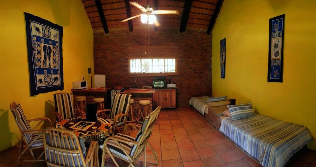 Kwambali Riverside Lodge Хейзивью Номер фото